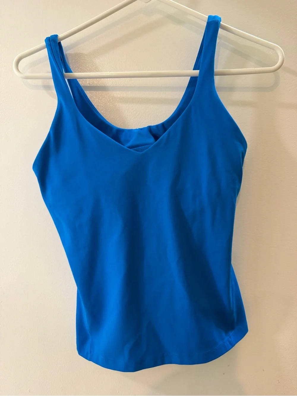 Lululemon Women's Scoop Neck Tank Top in Bright Blue Size 8